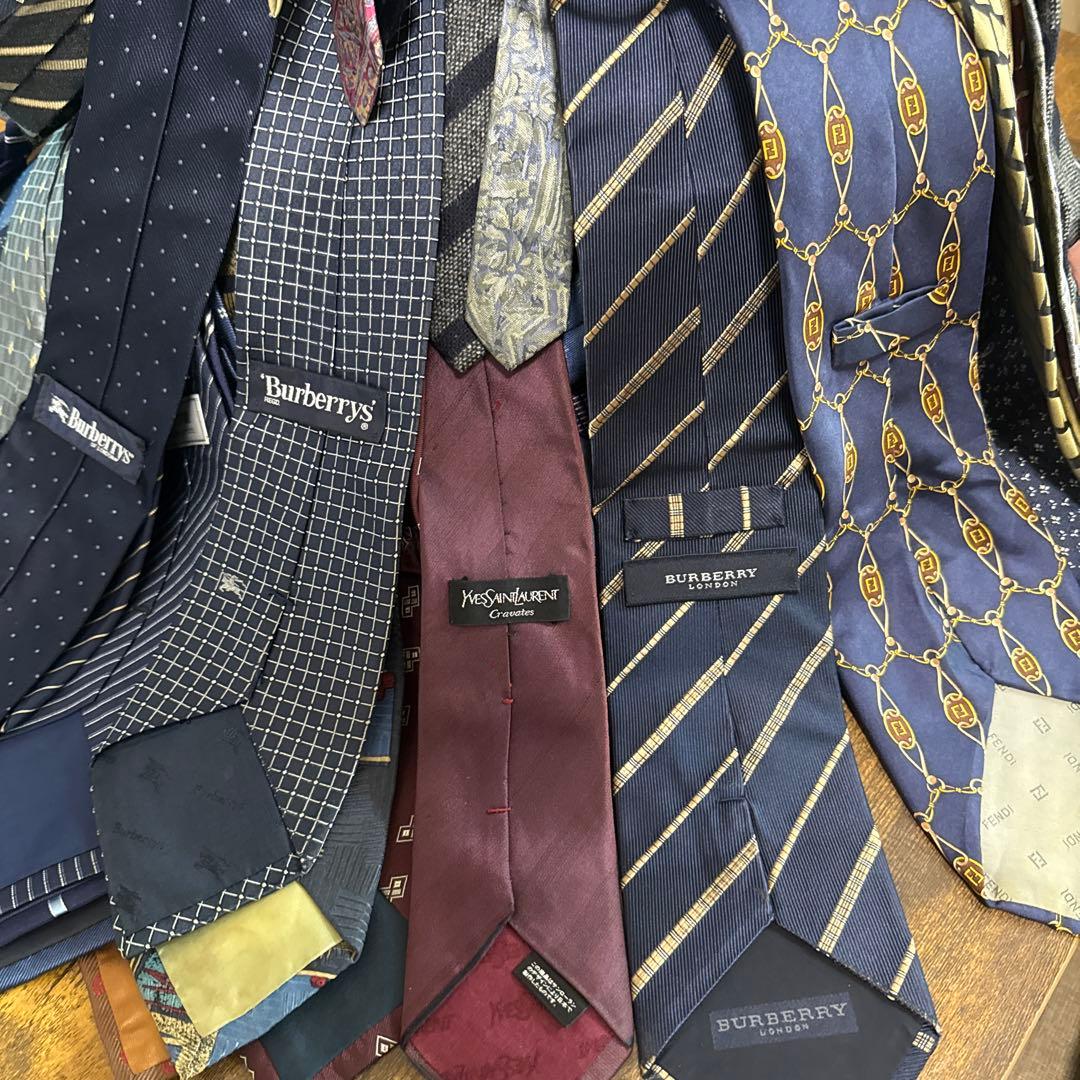 ブランドネクタイ100本まとめ売り FENDI BURBERRY他多数、新品あり
