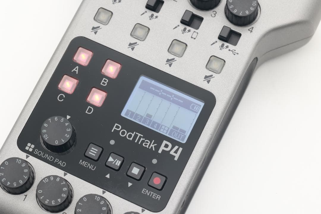 【4047】ZOOM P4 ポッドキャストレコーダー 高性能マイクプリアンプ