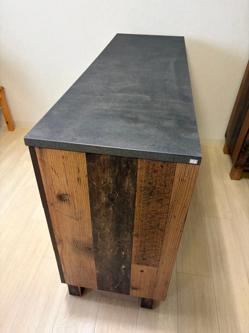 ダ*ィ様 [幅120] 収納棚 キャビネット 木目調 コンクリート柄 LOWYA