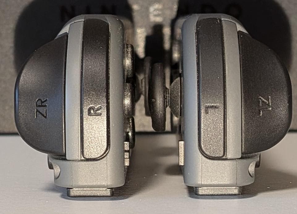 m*9様 Nintendo Switch 旧モデル グレー 本体とその他周辺機器