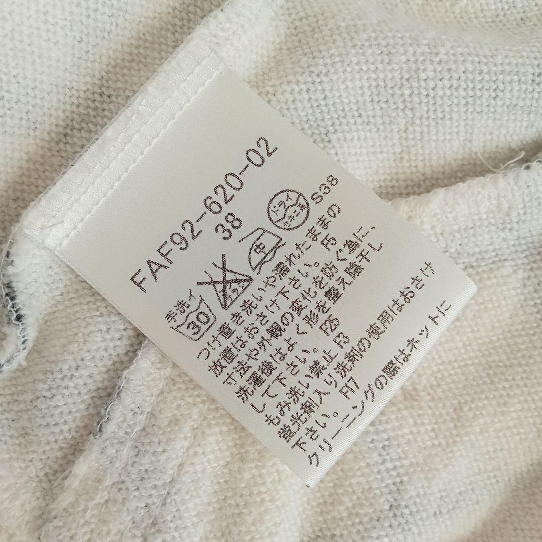 バーバリーブルーレーベル　ノバチェック　パーカー　薄手　白黒