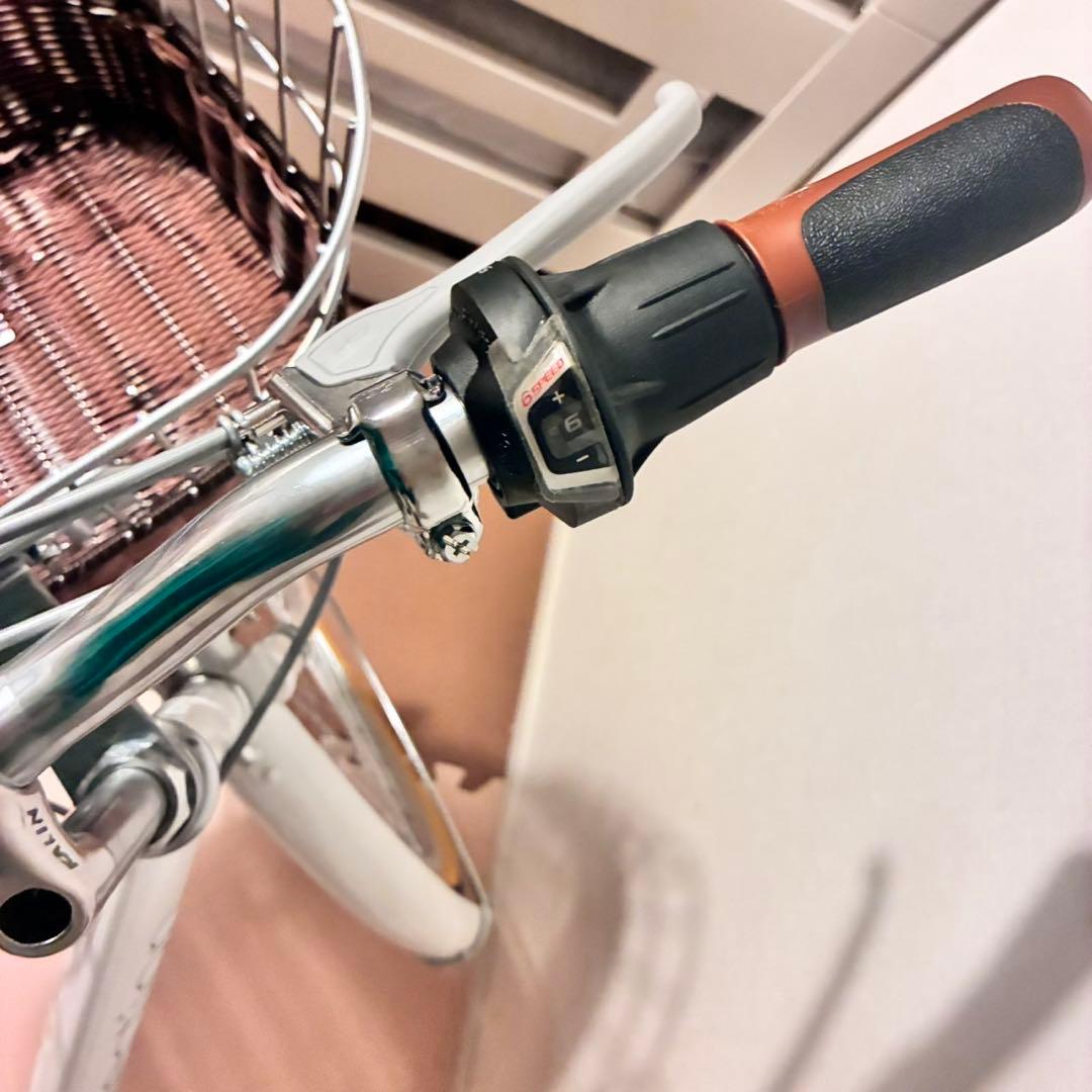 新品 24インチ シティサイクル 自転車　変速ギア　ホワイト　ルピナス　大阪限定