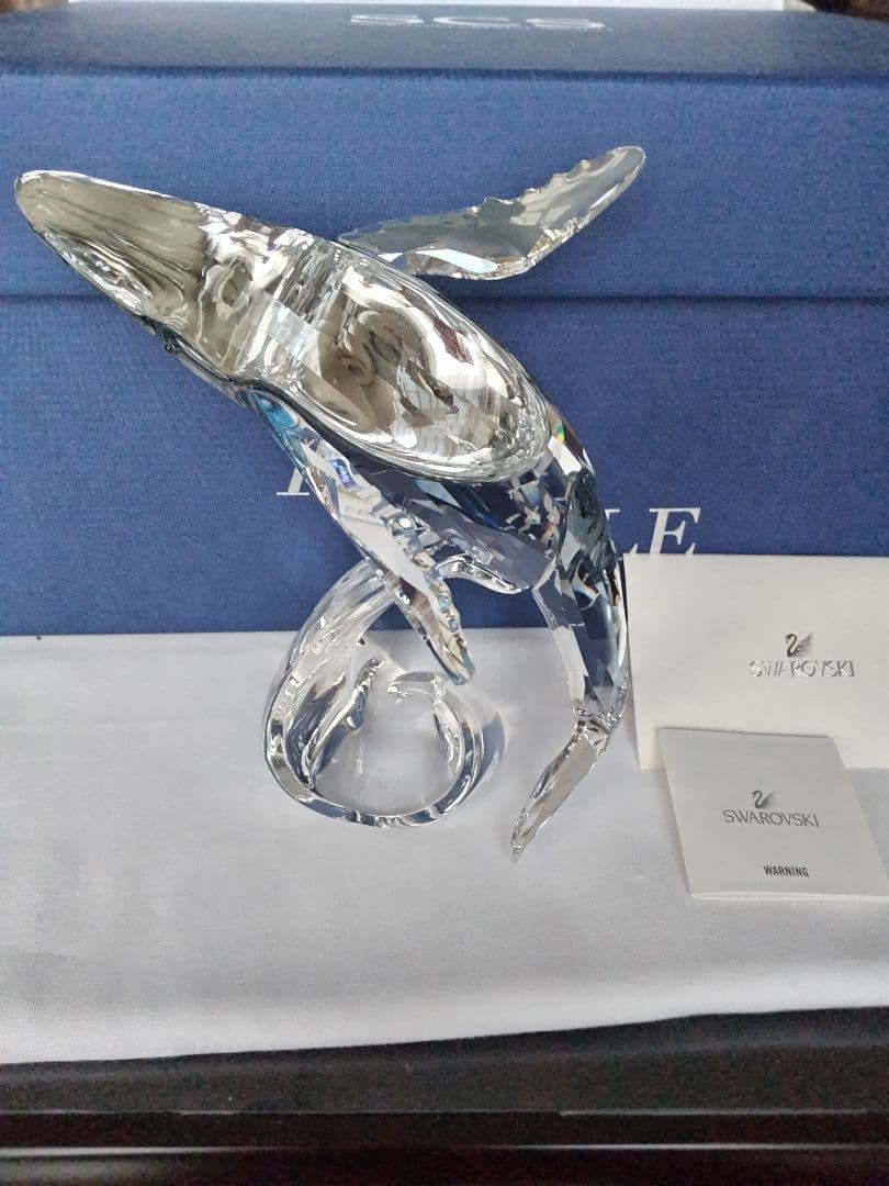 スワロフスキー置物レアー、限定品、【SCS会員限定ザトウクジラ】