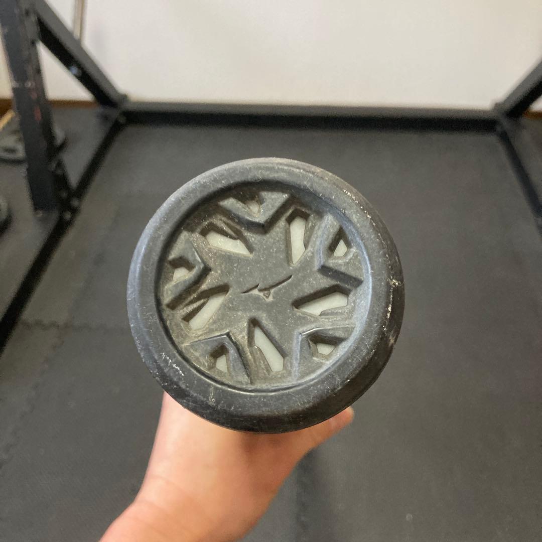 ビヨンドマックスレガシー 軟式バット 黒金　83センチ　値下げOK