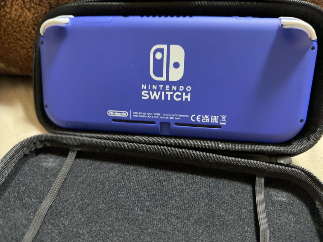 Nintendo Switch Lite ブルー 本体（専用ケース、充電器付）