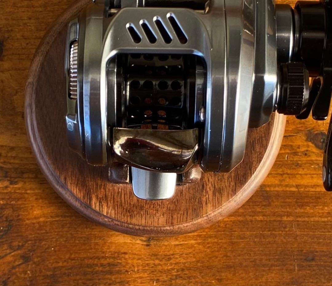 ベイトフィネス　丸型　ベイトリール　渓流釣り　バス釣り　30φ ライトハンドル