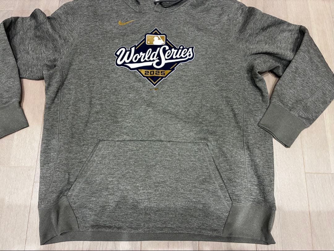 ★新品★NIKE ナイキ ワールドシリーズ2025 記念パーカー グレーXXL