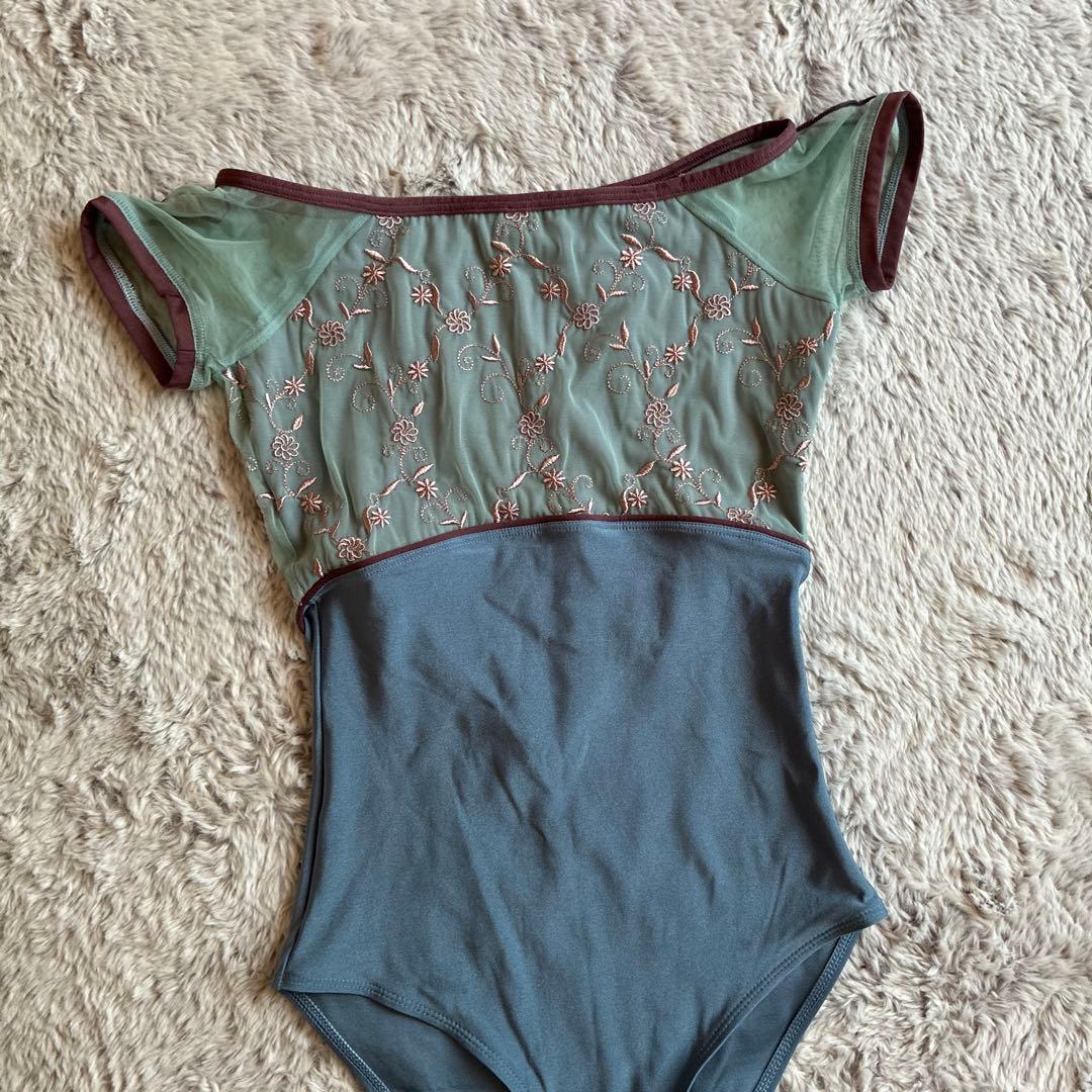 デラロミラノ　アルテミデ　水色半袖 レオタード Mサイズ