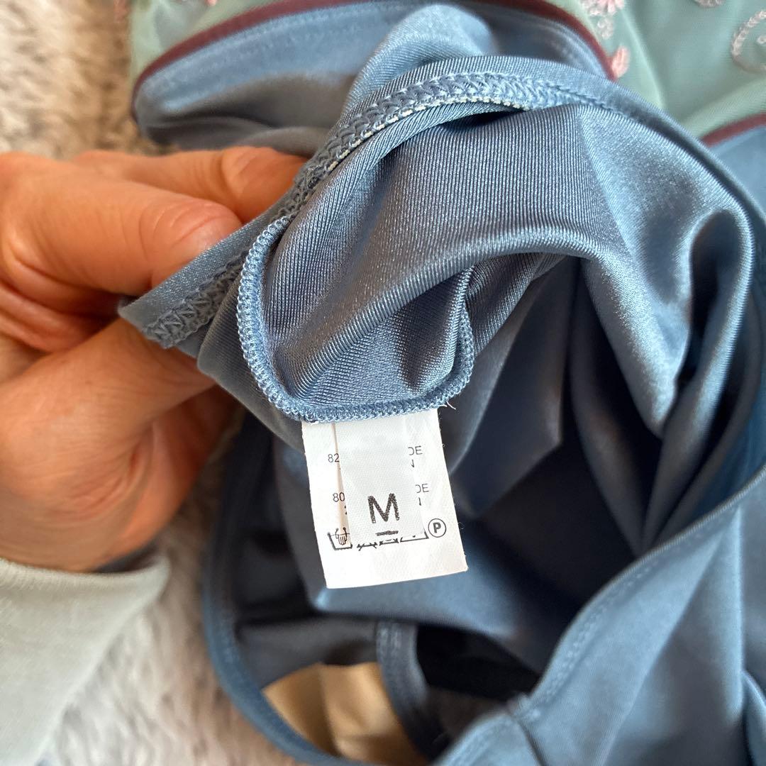 デラロミラノ　アルテミデ　水色半袖 レオタード Mサイズ