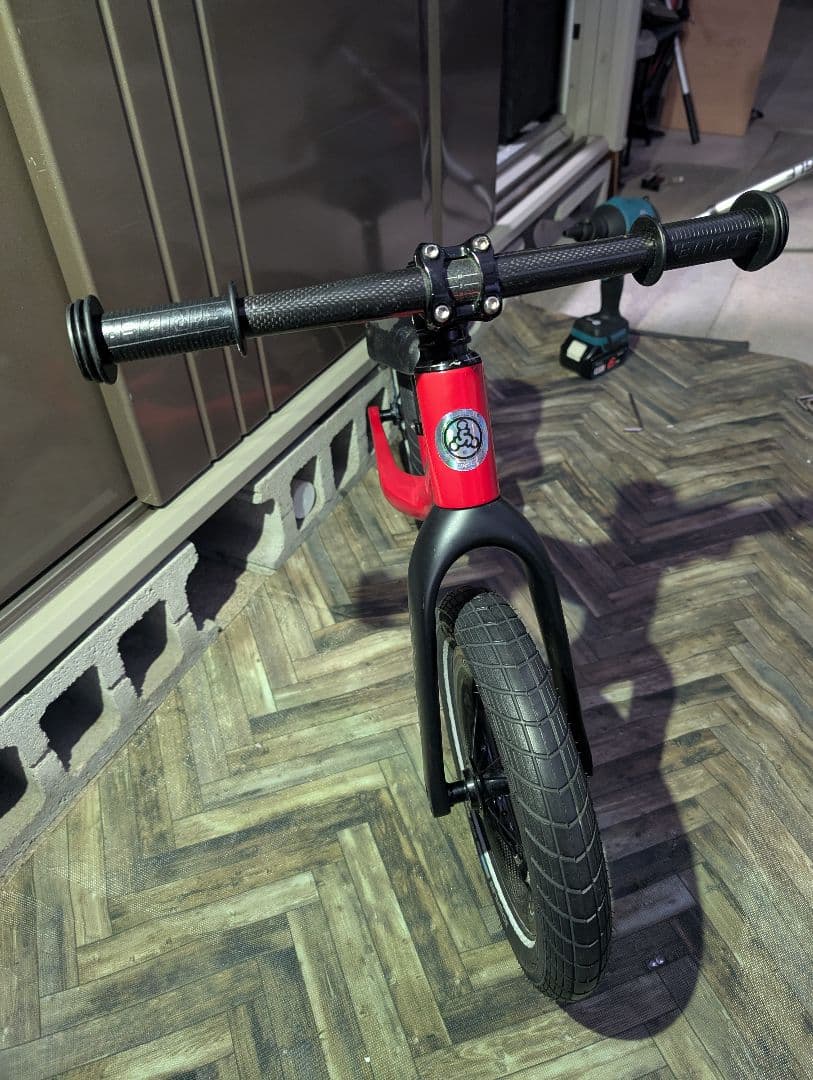 STRIDER ST-R ストライダー　カーボン　室内使用のみ