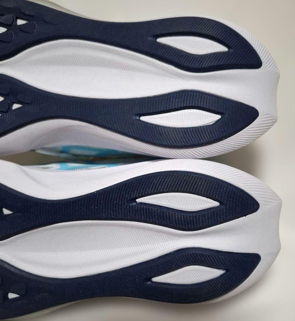 アシックス　ランニングシューズ 　HYPER SPEED　23.5cm