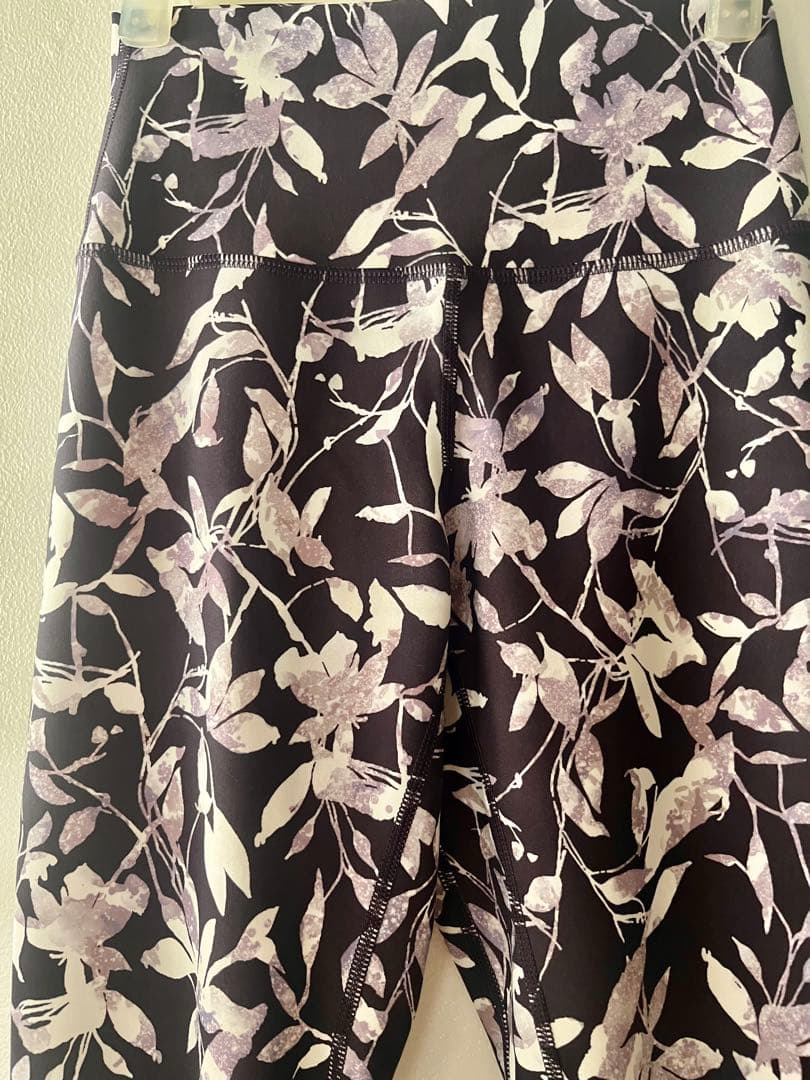 easyoga Leggings トレンカ 花柄 ルルレモン レギンス