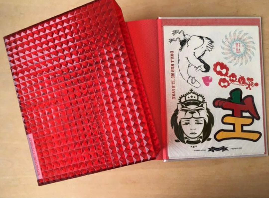 ハードカバー2006年オリジナル版tattoo icons victionary