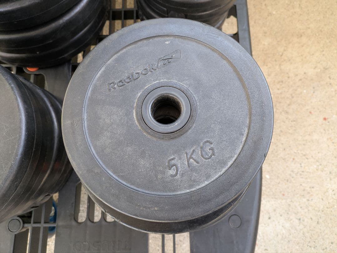 鉄ラバー　バーベルプレートセット　合計148kg　配達　引取　28mm