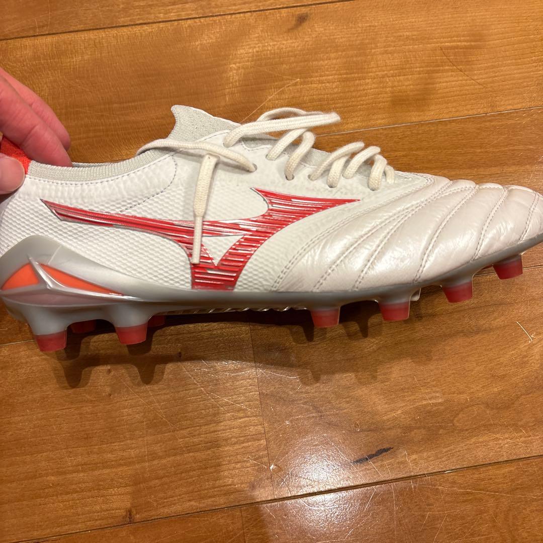 MORELIA NEO4 β JAPAN 26.5 ホワイト/レッド　美品