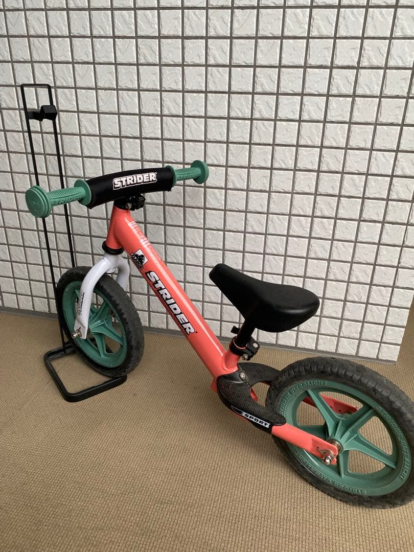 X-LARGEコラボ　ストライダー&スタンド&収納バッグ付き