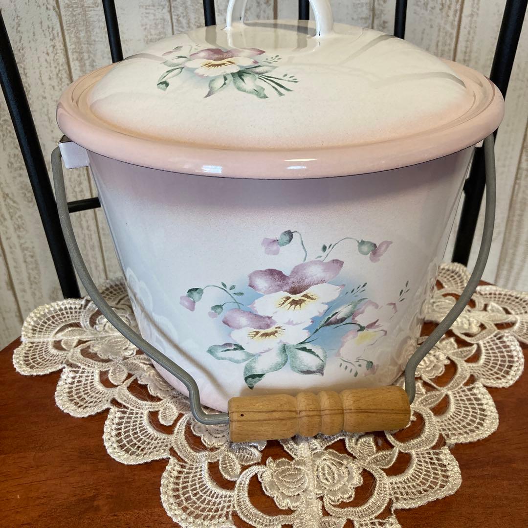 イマン　パンジー蓋付きバケツ