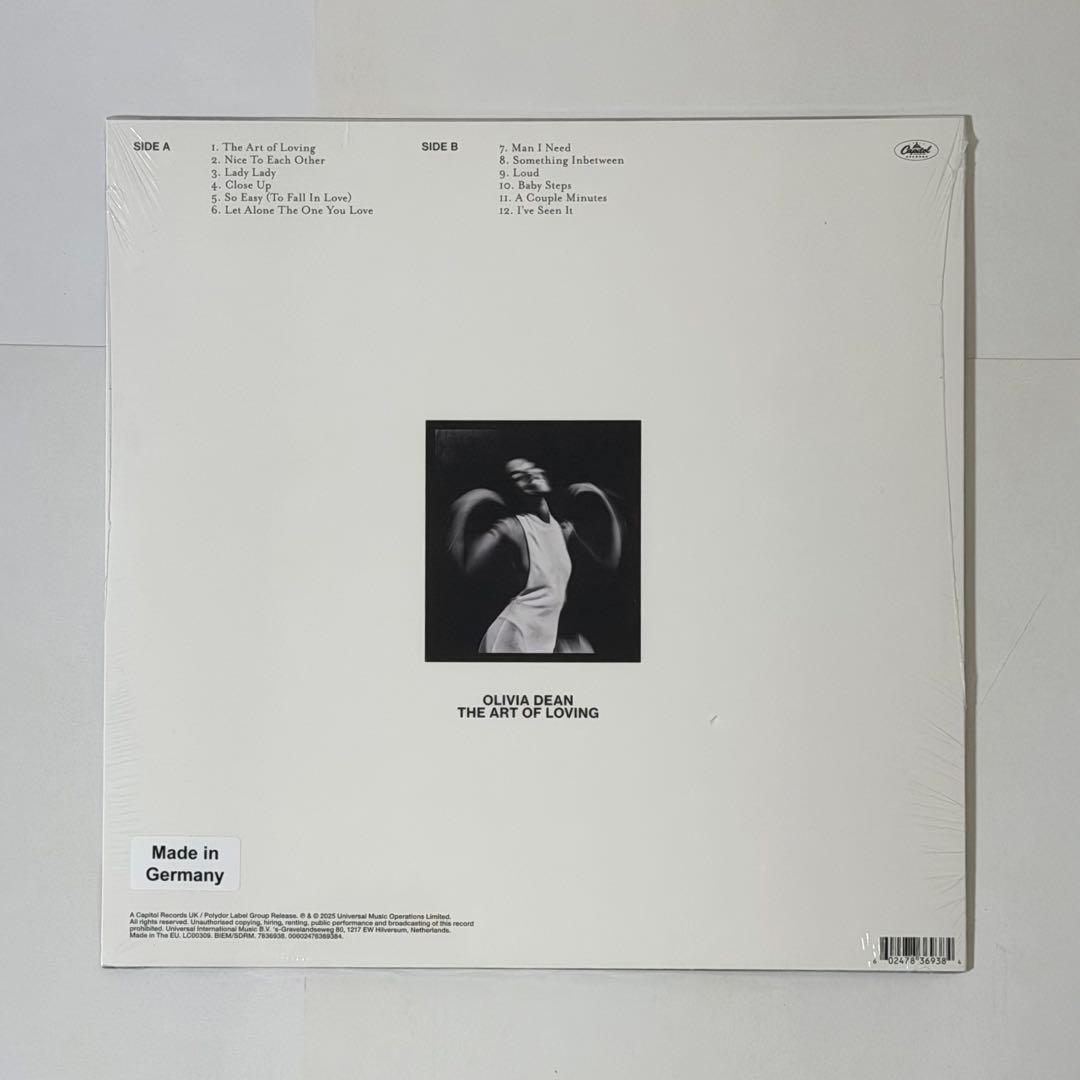 Olivia Dean　The Art of Loving　カラーレコード