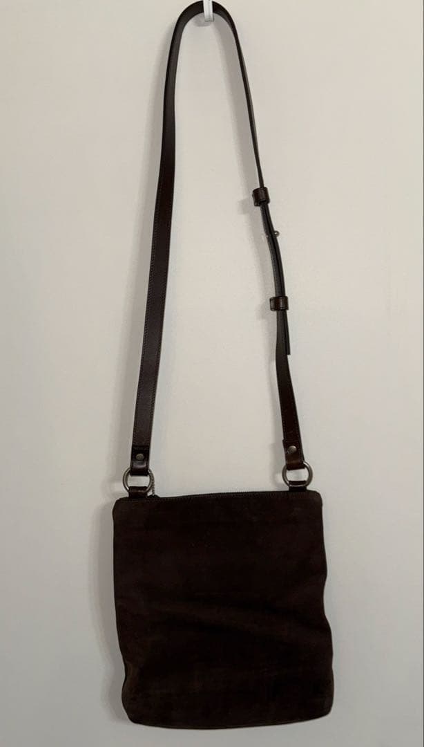 coach コーチショルダーバッグ　斜め掛け　スエード　ダークブラウン