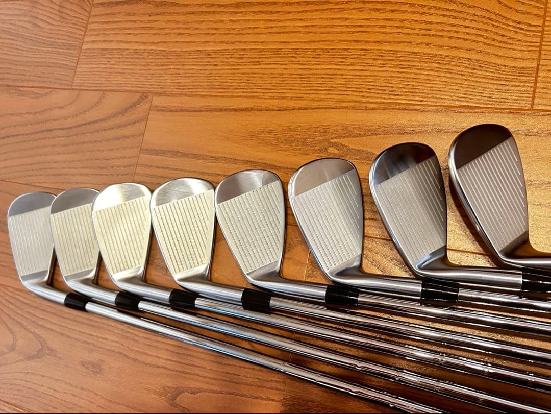 コブラ FORGED ONE TEC LENGTH アイアン8本