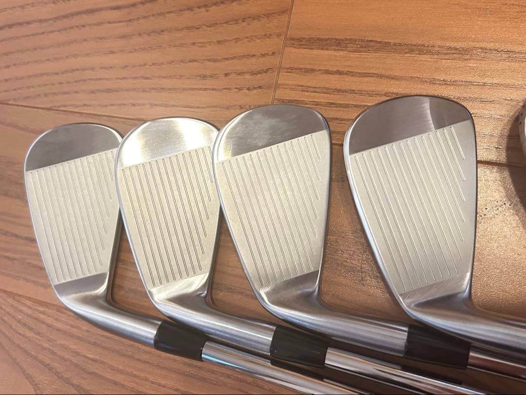 コブラ FORGED ONE TEC LENGTH アイアン8本