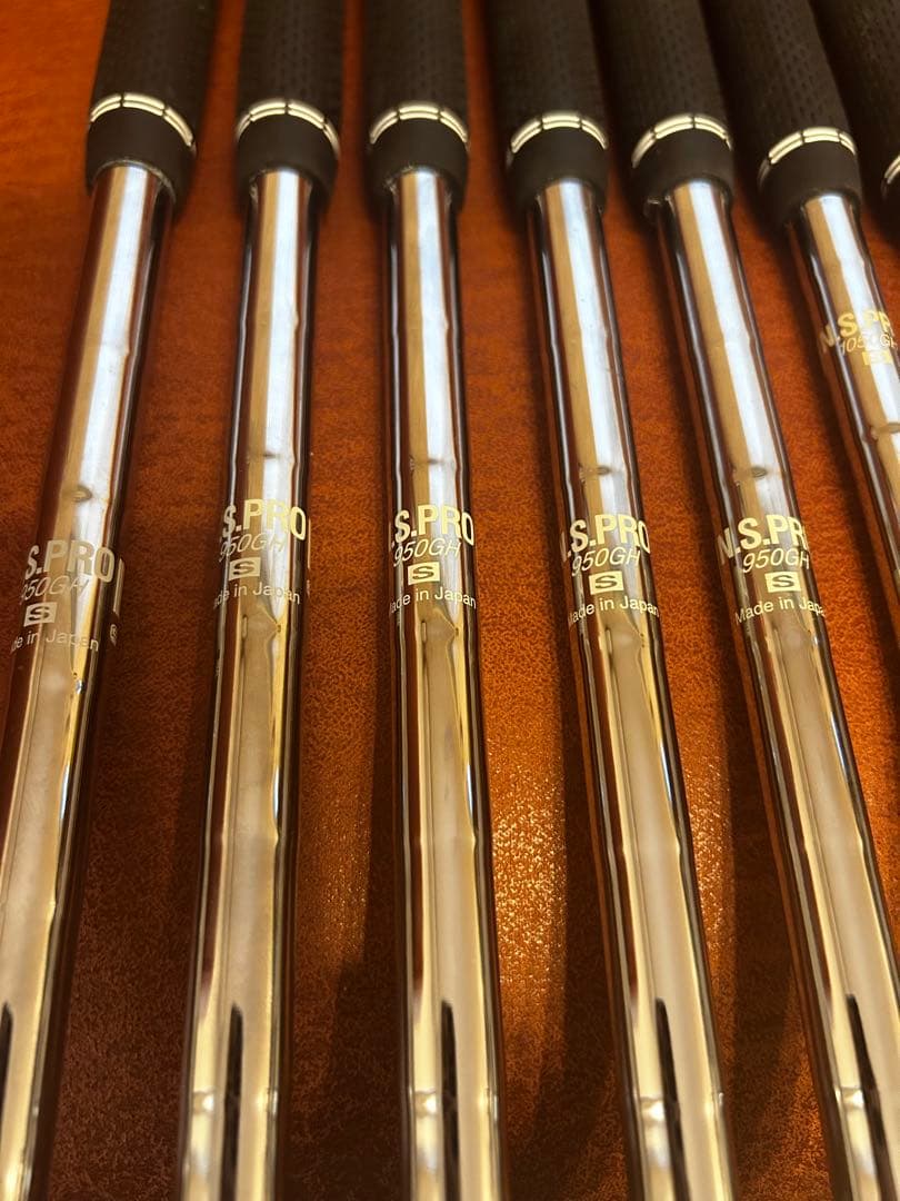 コブラ FORGED ONE TEC LENGTH アイアン8本