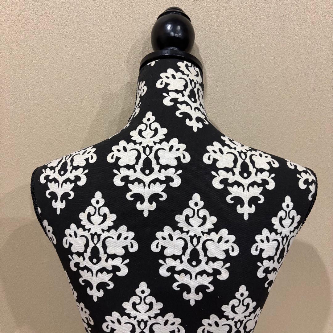 レディース　トルソー　マネキン　上半身　ディスプレイ　高さ調整可能　ダマスク柄