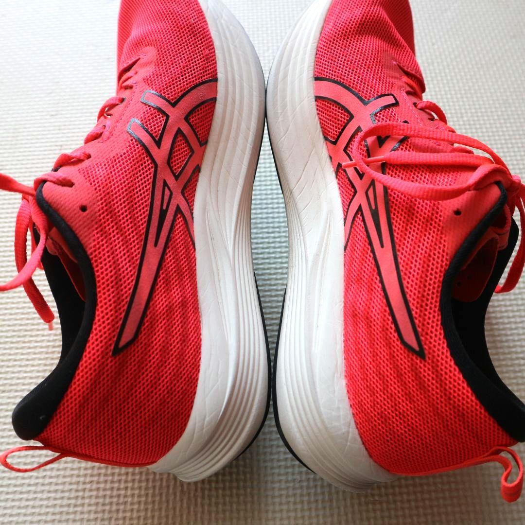 アシックス 27.5cm ランニングシューズ マラソン エボライドスピード 厚底