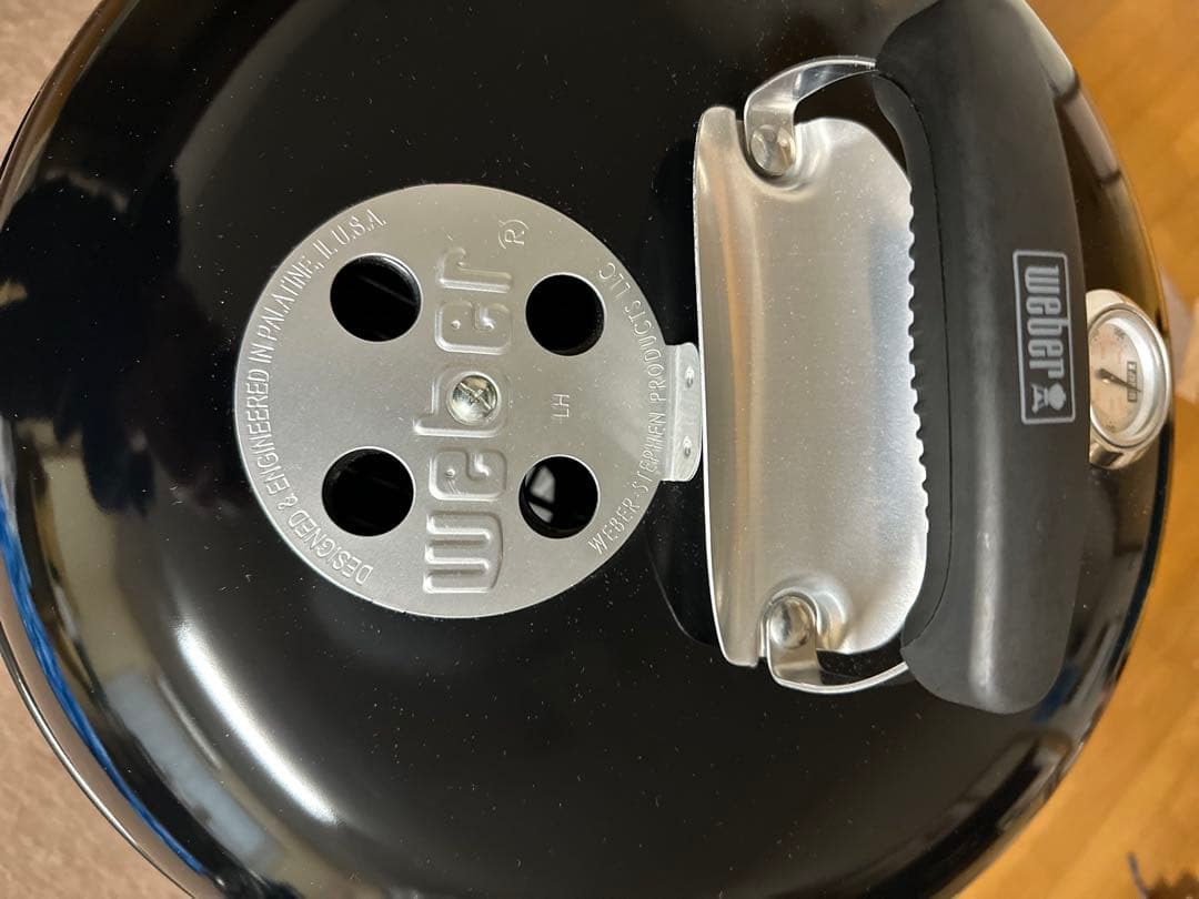 【新古品】　Weber ウェーバー バーベキューコンロ 47cm 温度計付き