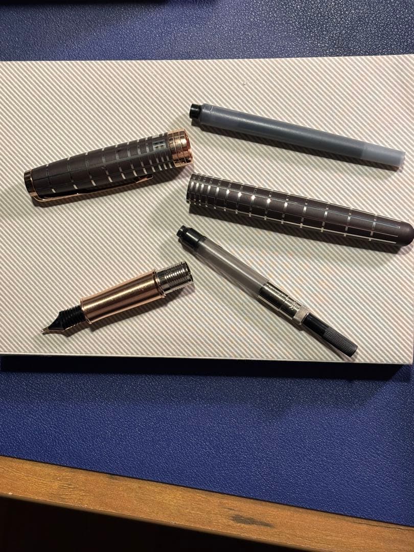 Parker Sonnet 万年筆 黒 インクカートリッジ付き