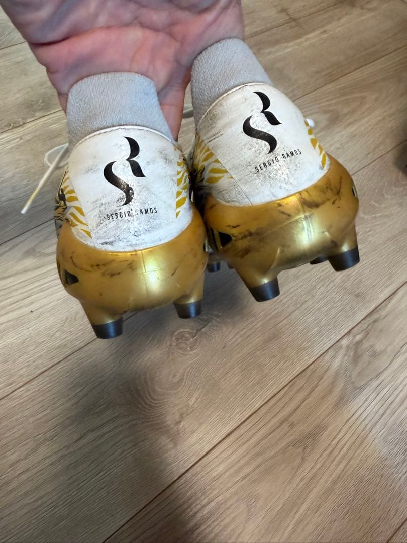 希少モデル　モレリア neo3 セルヒオ・ラモス　28.0