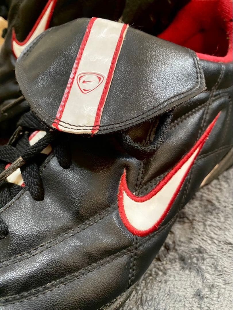 Nike Tiempo 750 サッカーシューズ ブラック/レッド