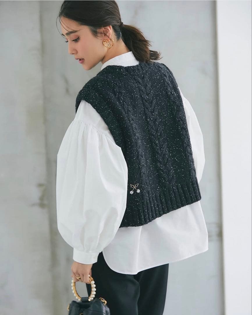 SEVENTEN by Miho Kawahitoチェリービーズニットベスト