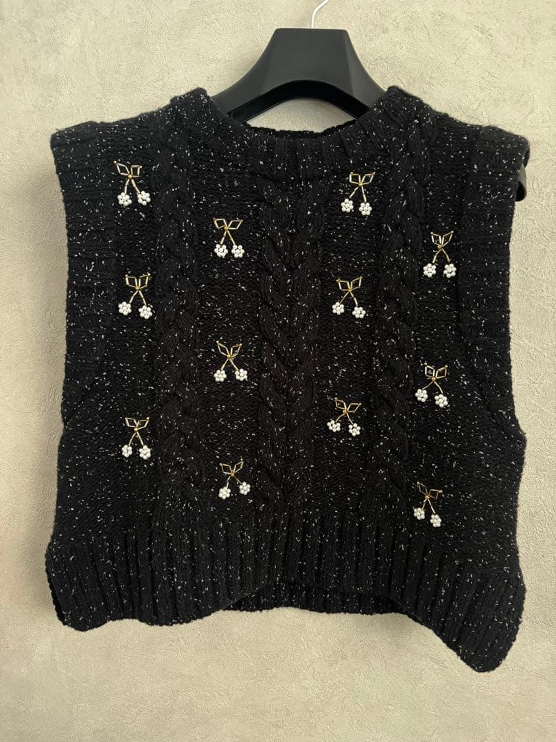 SEVENTEN by Miho Kawahitoチェリービーズニットベスト