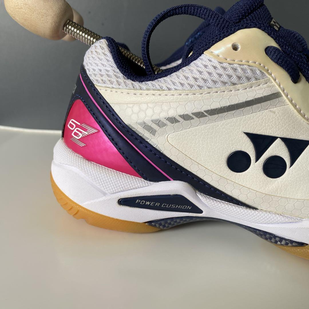 YONEX 66Z 25cm ホワイト 極美品 ソール減りなし希少モデル
