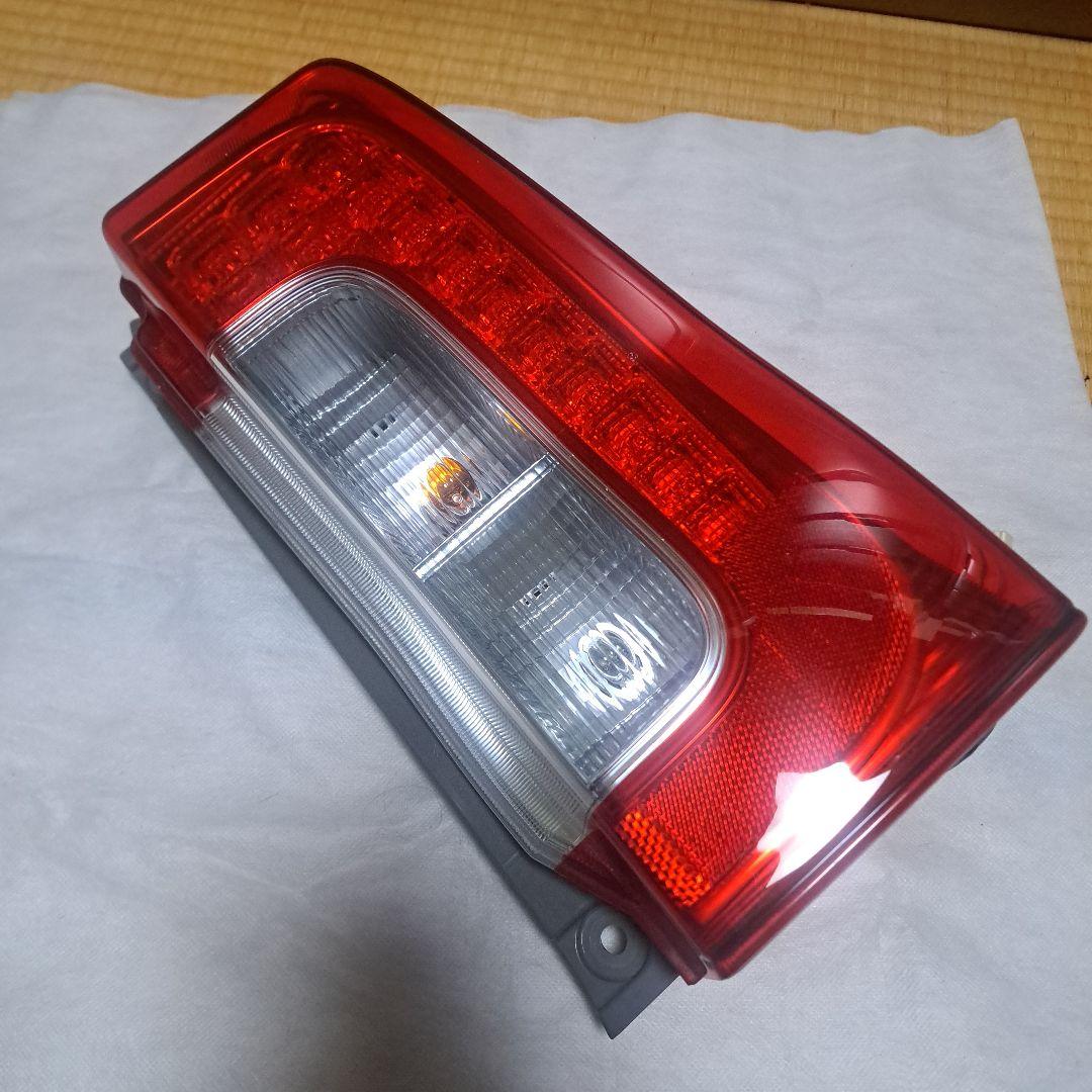 ダイハツ★タント★タントカスタム★LA600S★LED テールランプ★右側★良品