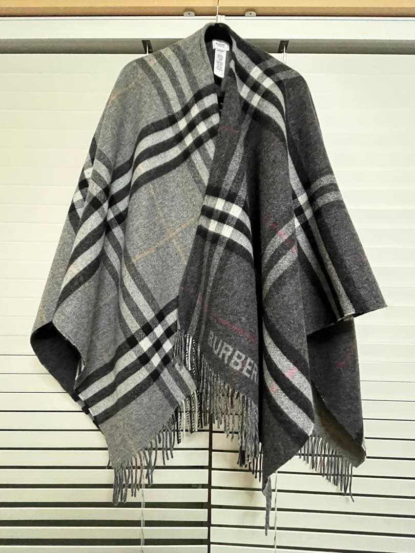 BURBERRY チェック柄ポンチョ