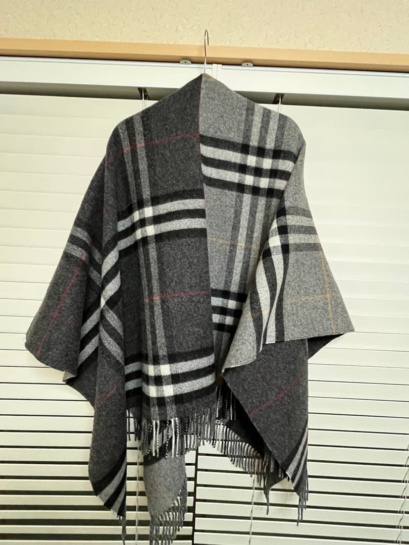 BURBERRY チェック柄ポンチョ