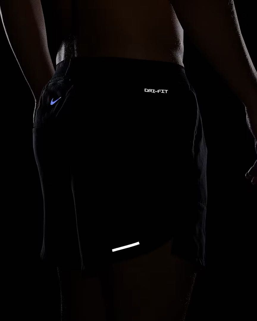 新品未使用　メンズ 13cm ランニングショートパンツ (インナー付き)