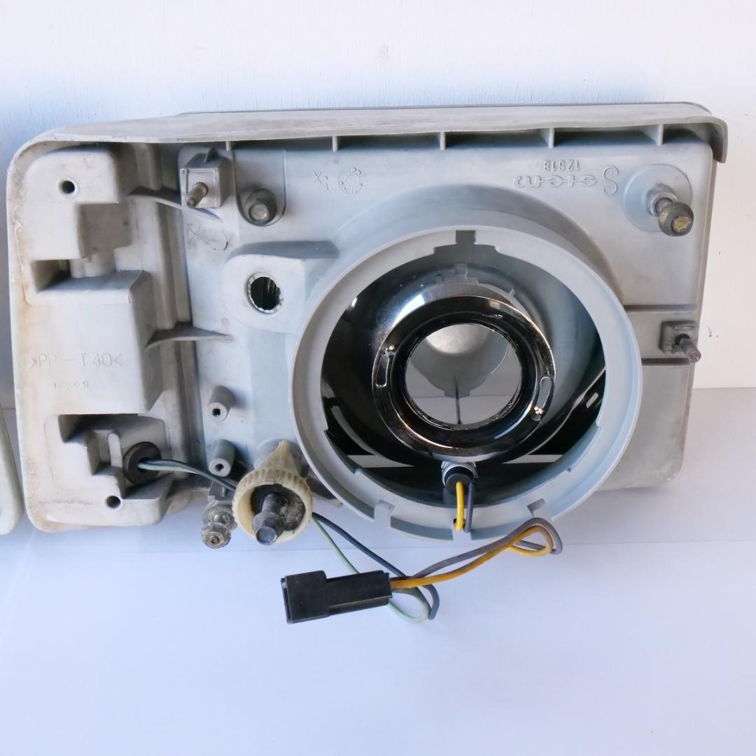 FIAT フィアットパンダ　純正　141 左側通行用　ヘッドライト左右セット