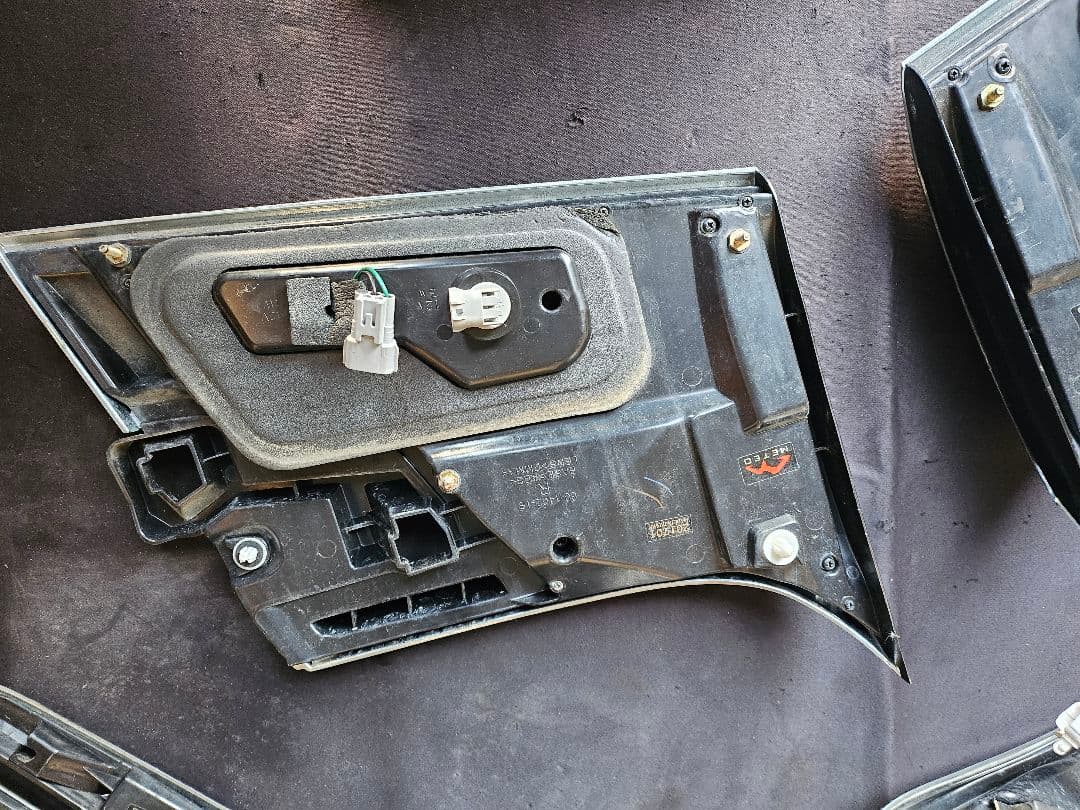 METEO メテオ ヴェルファイア 30系 テールランプ　前期用