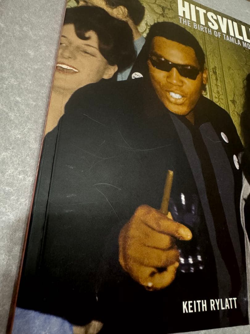 HITSVILLE! THE BIRTH OF TAMLA MOTOWNサイン入
