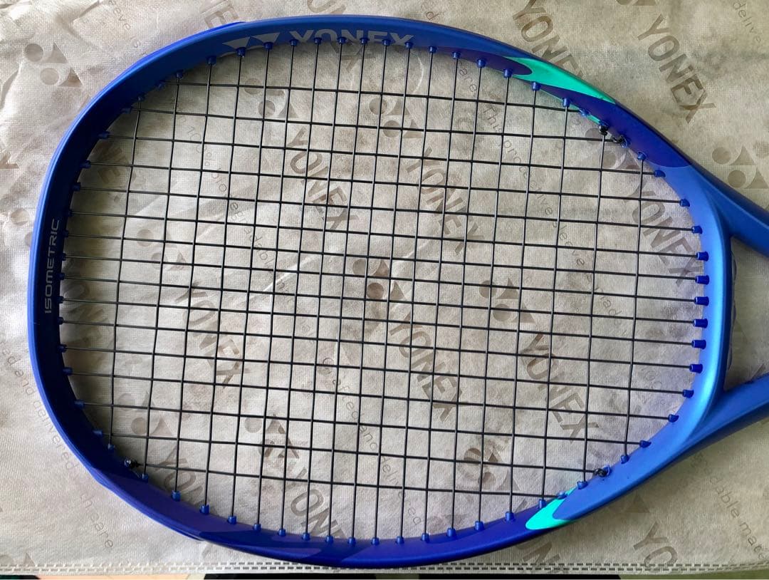 t*n様 YONEX 最新 EZONE 100 TOUR G2 使用回数 2回