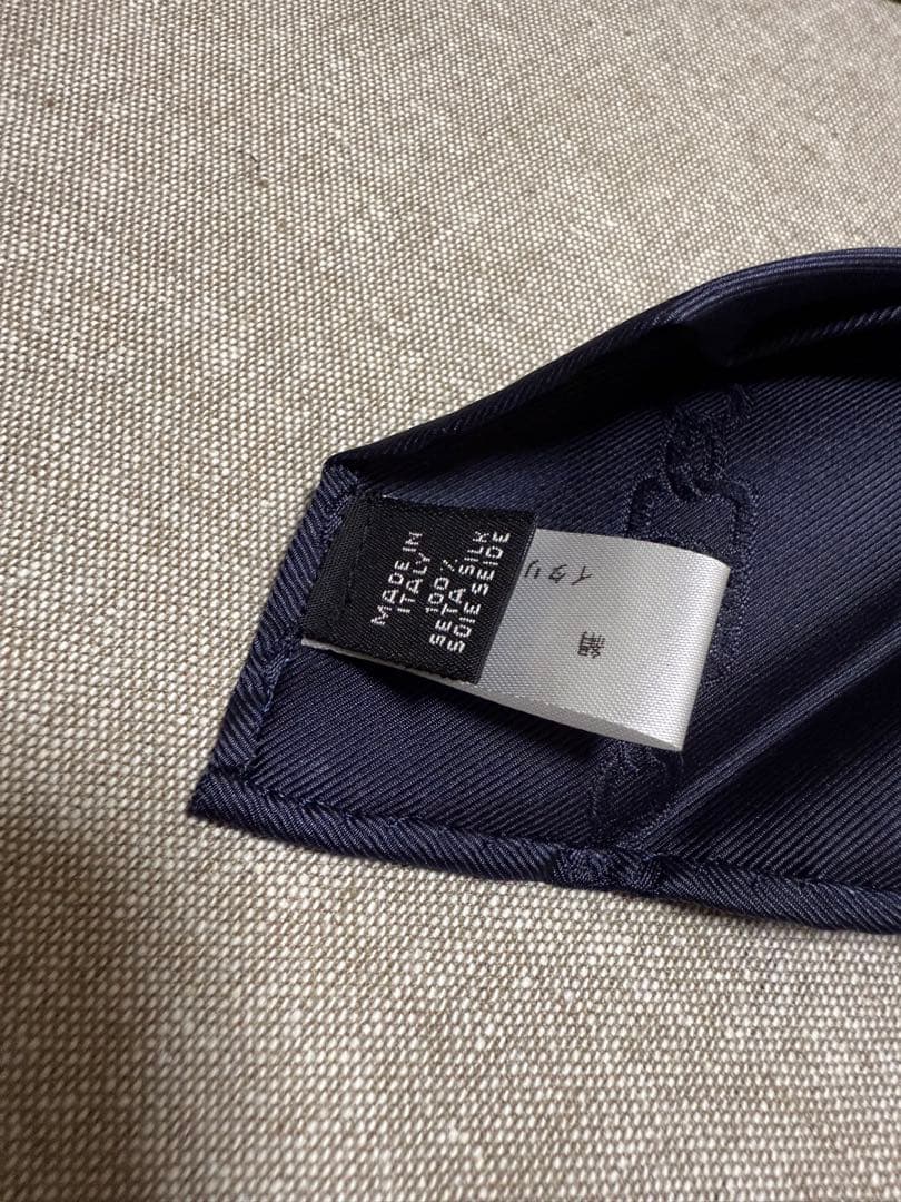 Atto Vannucci／セッテピエゲ／チェーンモチーフ／ネイビー