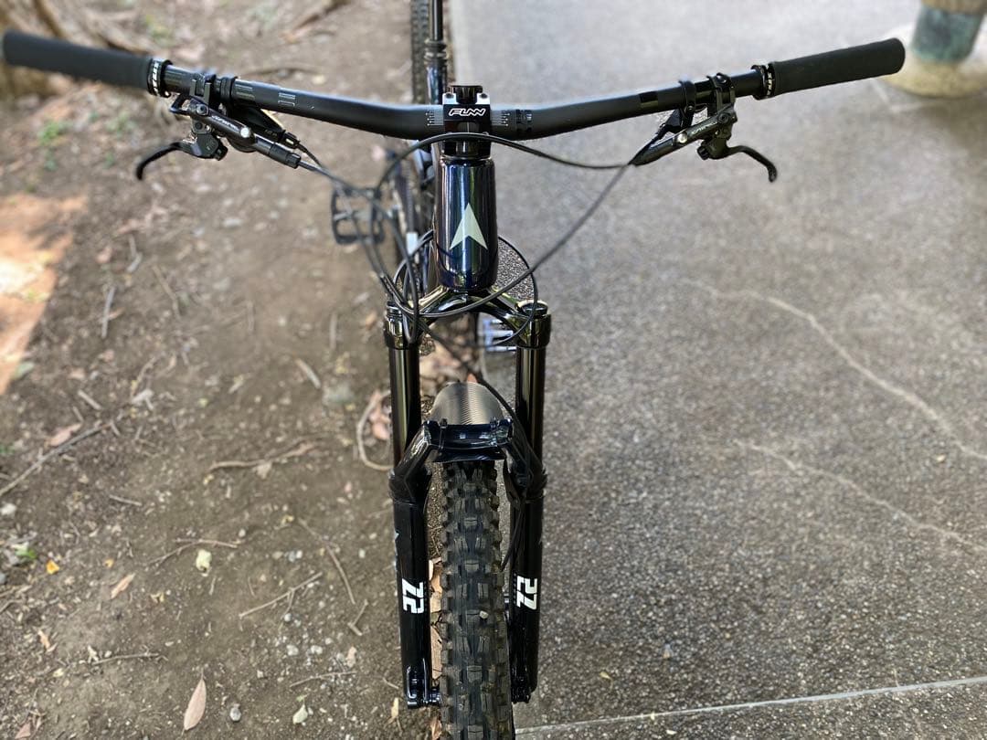 2022 VITUS ESCARPE フルサスバイク