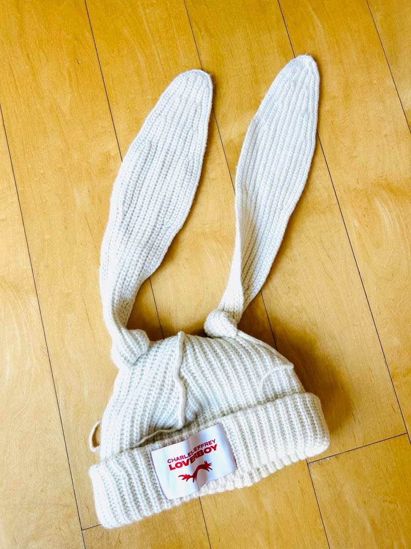 LOVERBOY ウサギ耳ニット帽 ビーニー