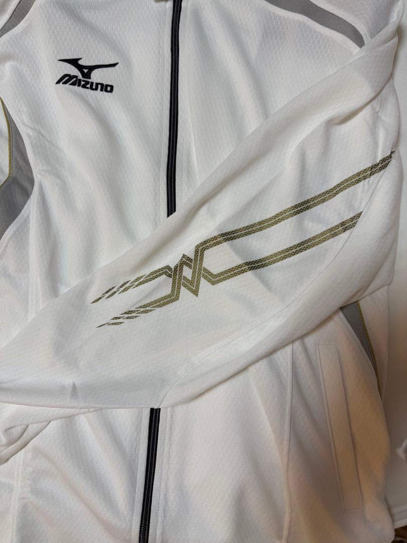【新品タグ付】MIZUNOテクノファインジャージジャケット白XL