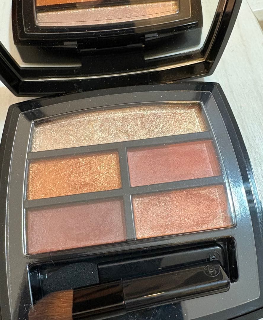 CHANEL レベージュパレットルガール ゴールデン シャネル アイシャドウ