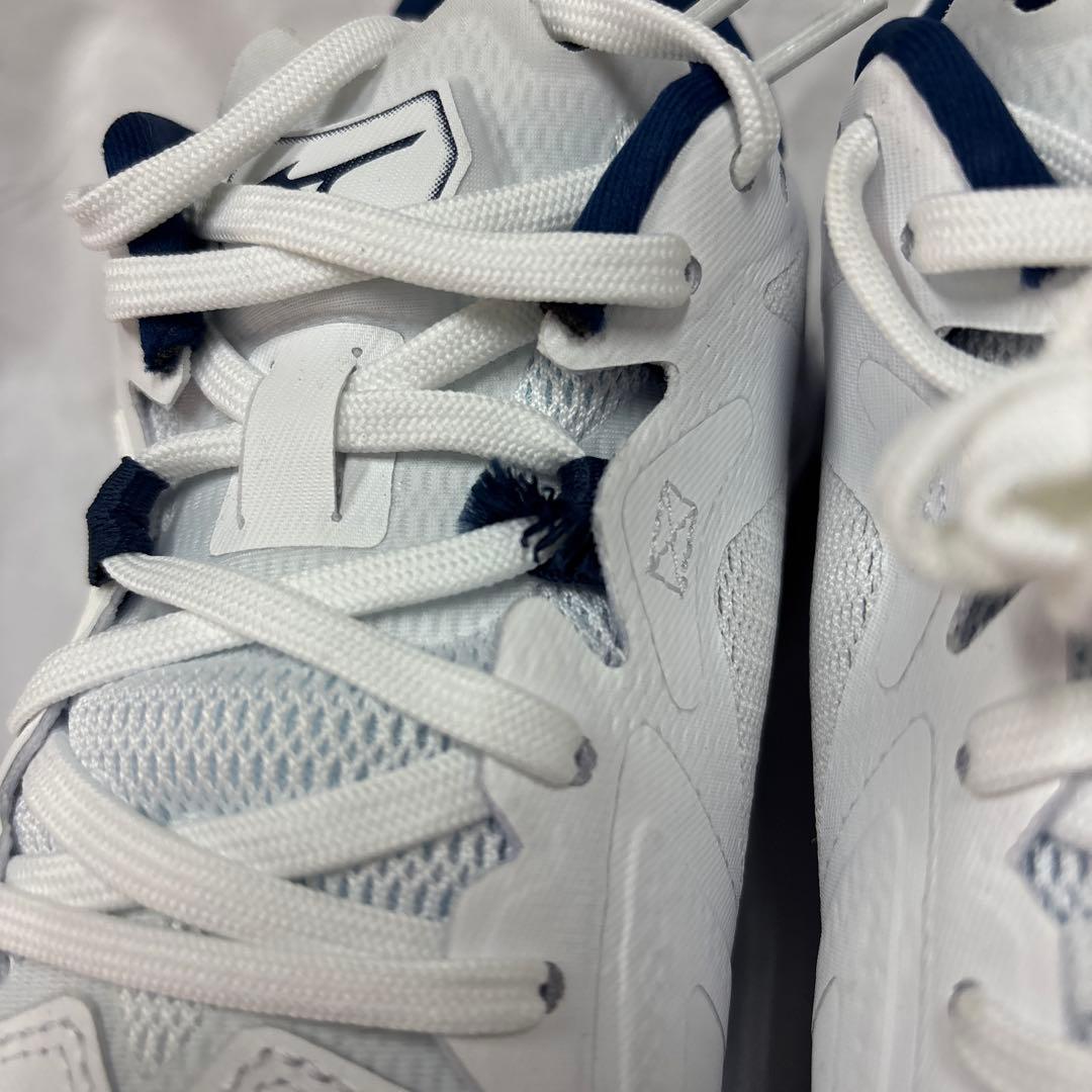 Mizuno Wave Lightning Z8 シューズ　25cm
