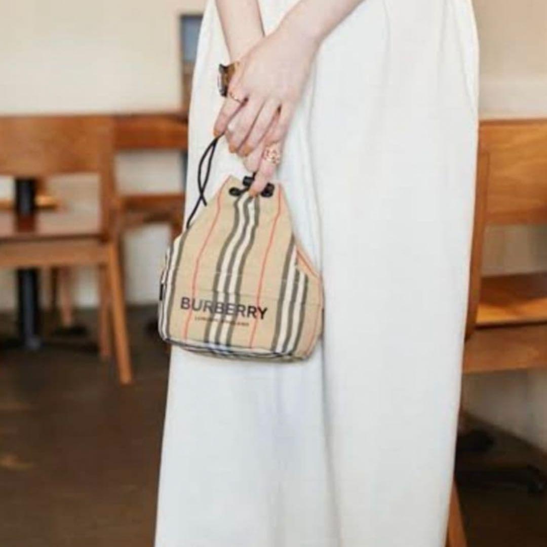 バーバリー Burberry 巾着 巾着バッグ